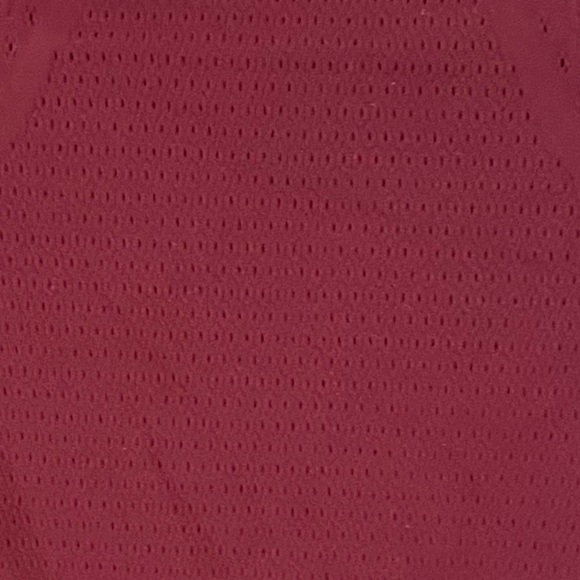 Lululemon Reveal 1/2 Zip Mindful Motion Deep Ruby. Size 4. - Picture 4 of 4